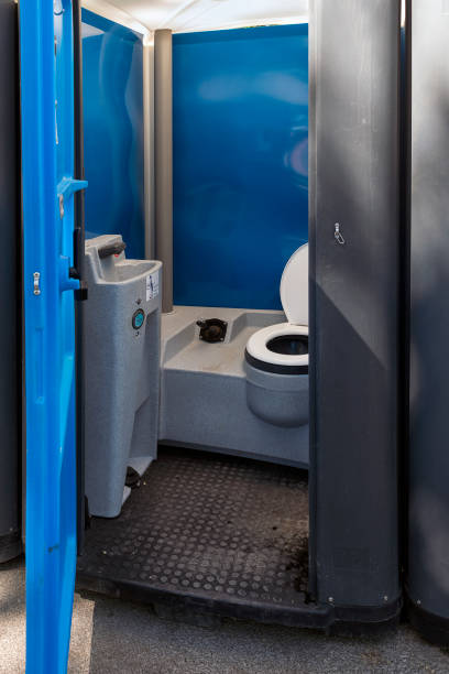 Best Portable restroom trailer rental  in Prairie Heights, WA